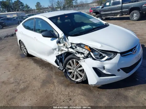 5NPDH4AE1GH667751 2016 HYUNDAI ELANTRA - Image 1