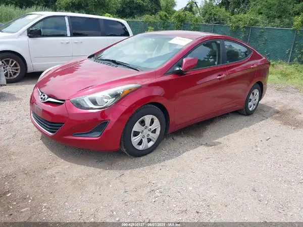 5NPDH4AE1GH668690 2016 HYUNDAI ELANTRA - Image 2
