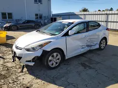 5NPDH4AE1GH668804 2016 HYUNDAI ELANTRA