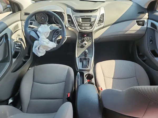 5NPDH4AE1GH669306 2016 HYUNDAI ELANTRA - Image 8