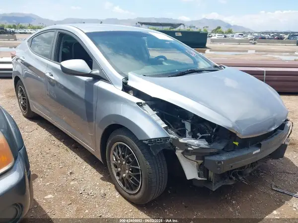 5NPDH4AE1GH669628 2016 HYUNDAI ELANTRA - Image 1