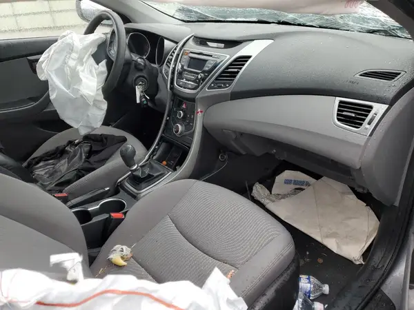 5NPDH4AE1GH670164 2016 HYUNDAI ELANTRA - Image 8