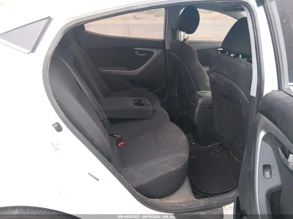 5NPDH4AE1GH670939 2016 HYUNDAI ELANTRA - Image 8