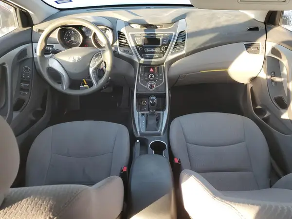 5NPDH4AE1GH674943 2016 HYUNDAI ELANTRA - Image 8