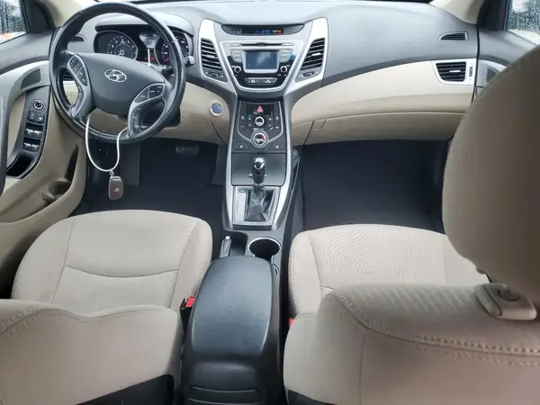 5NPDH4AE1GH676191 2016 HYUNDAI ELANTRA - Image 8
