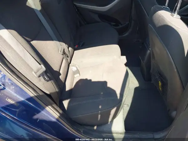 5NPDH4AE1GH676997 2016 HYUNDAI ELANTRA - Image 8