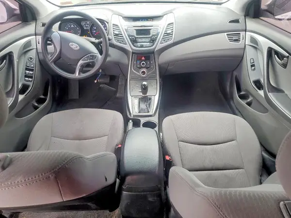 5NPDH4AE1GH677437 2016 HYUNDAI ELANTRA - Image 8