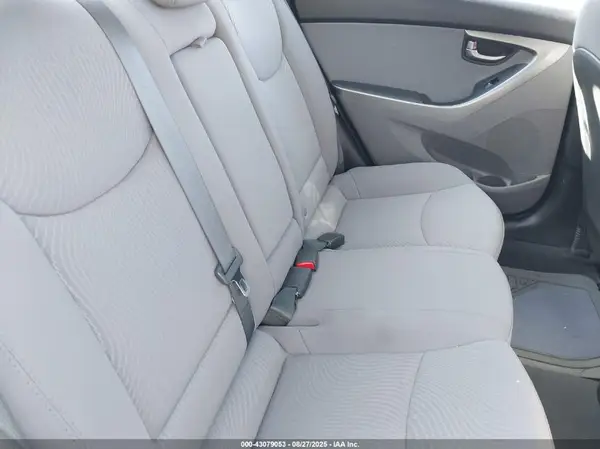 5NPDH4AE1GH680113 2016 HYUNDAI ELANTRA - Image 8