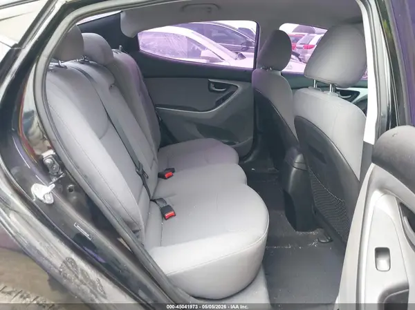 5NPDH4AE1GH681391 2016 HYUNDAI ELANTRA - Image 8