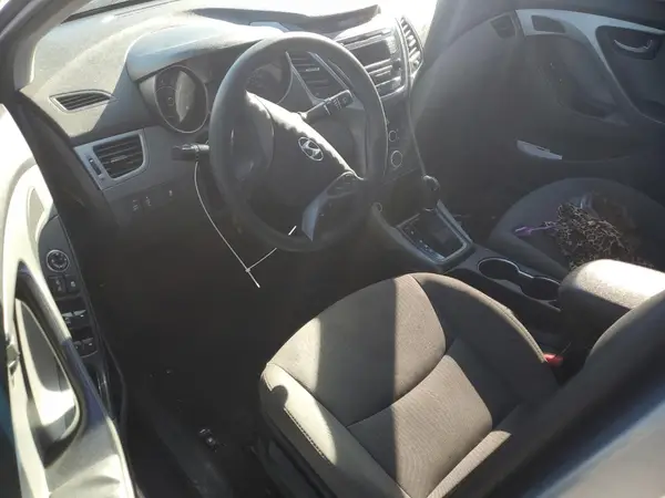 5NPDH4AE1GH683318 2016 HYUNDAI ELANTRA - Image 8