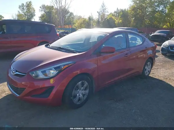 5NPDH4AE1GH683836 2016 HYUNDAI ELANTRA - Image 2