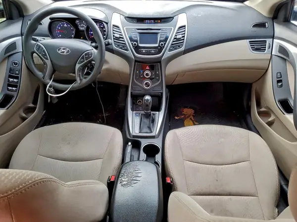 5NPDH4AE1GH684615 2016 HYUNDAI ELANTRA - Image 8