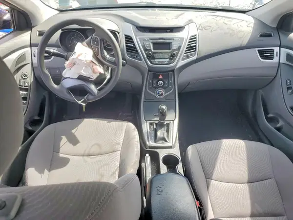 5NPDH4AE1GH685750 2016 HYUNDAI ELANTRA - Image 8