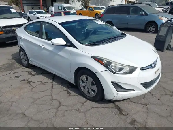 5NPDH4AE1GH685926 2016 HYUNDAI ELANTRA - Image 1