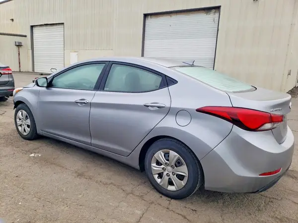 5NPDH4AE1GH686056 2016 HYUNDAI ELANTRA - Image 2