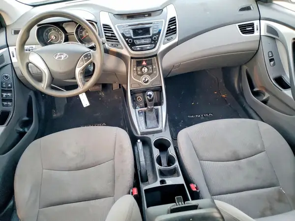 5NPDH4AE1GH686056 2016 HYUNDAI ELANTRA - Image 8