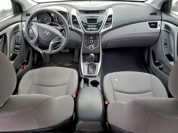5NPDH4AE1GH687093 2016 HYUNDAI ELANTRA - Image 8