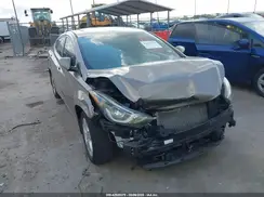 5NPDH4AE1GH688325 2016 HYUNDAI ELANTRA