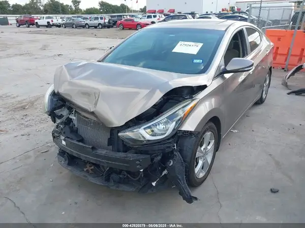 5NPDH4AE1GH688325 2016 HYUNDAI ELANTRA - Image 2