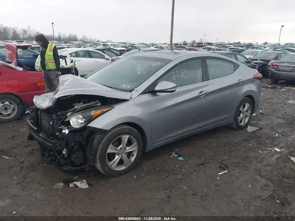 5NPDH4AE1GH688373 2016 HYUNDAI ELANTRA - Image 2
