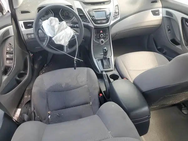 5NPDH4AE1GH689054 2016 HYUNDAI ELANTRA - Image 8