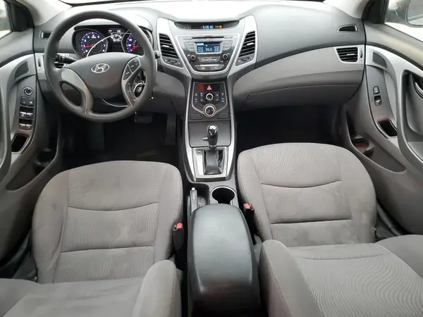 5NPDH4AE1GH689586 2016 HYUNDAI ELANTRA - Image 8