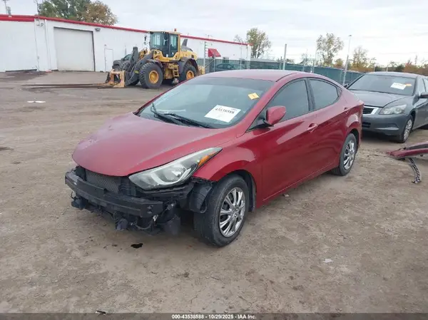 5NPDH4AE1GH690687 2016 HYUNDAI ELANTRA - Image 2