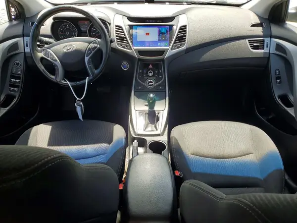5NPDH4AE1GH692584 2016 HYUNDAI ELANTRA - Image 8