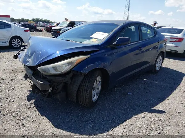 5NPDH4AE1GH693606 2016 HYUNDAI ELANTRA - Image 2
