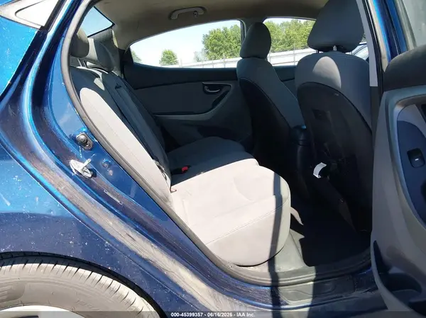 5NPDH4AE1GH693606 2016 HYUNDAI ELANTRA - Image 8