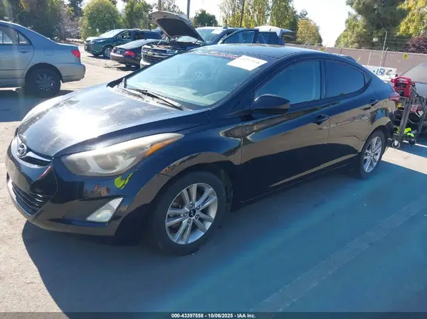 5NPDH4AE1GH694674 2016 HYUNDAI ELANTRA - Image 2