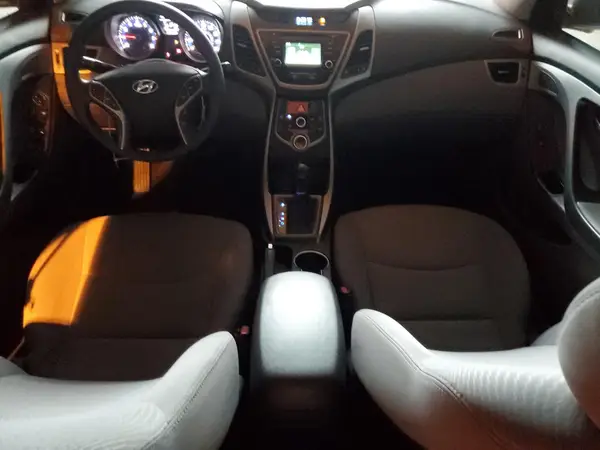 5NPDH4AE1GH697722 2016 HYUNDAI ELANTRA - Image 8