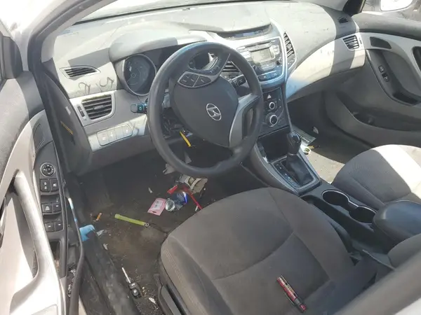 5NPDH4AE1GH699888 2016 HYUNDAI ELANTRA - Image 8