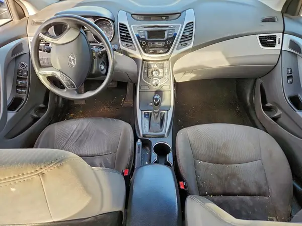 5NPDH4AE1GH700411 2016 HYUNDAI ELANTRA - Image 8