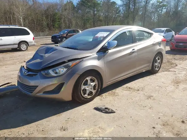 5NPDH4AE1GH700862 2016 HYUNDAI ELANTRA - Image 2