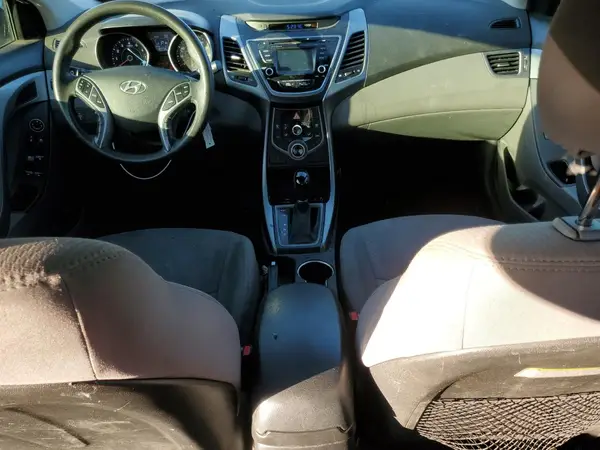 5NPDH4AE1GH701381 2016 HYUNDAI ELANTRA - Image 8