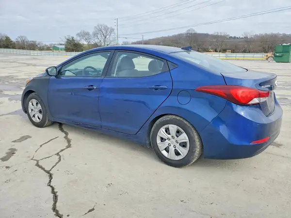 5NPDH4AE1GH701851 2016 HYUNDAI ELANTRA - Image 2