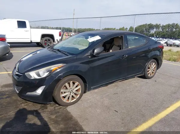5NPDH4AE1GH701977 2016 HYUNDAI ELANTRA - Image 2