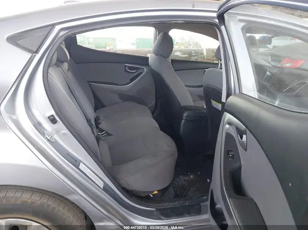 5NPDH4AE1GH702269 2016 HYUNDAI ELANTRA - Image 8