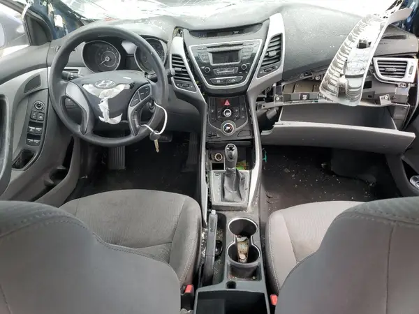 5NPDH4AE1GH703485 2016 HYUNDAI ELANTRA - Image 8