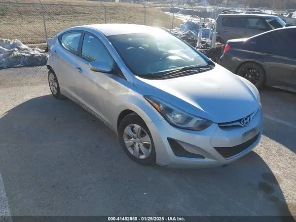5NPDH4AE1GH705348 2016 HYUNDAI ELANTRA - Image 1