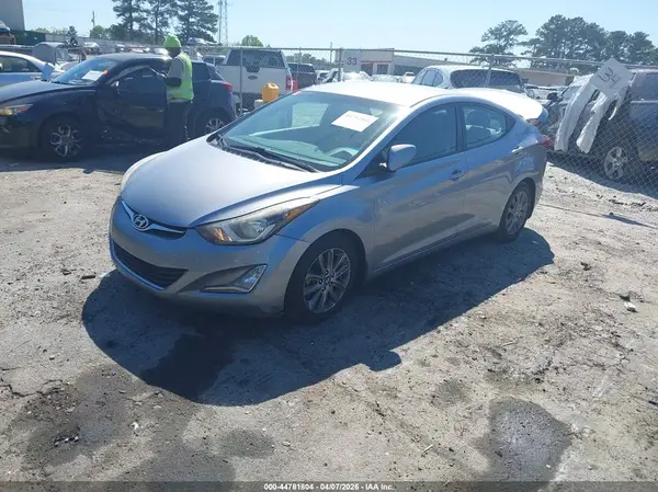 5NPDH4AE1GH707231 2016 HYUNDAI ELANTRA - Image 2