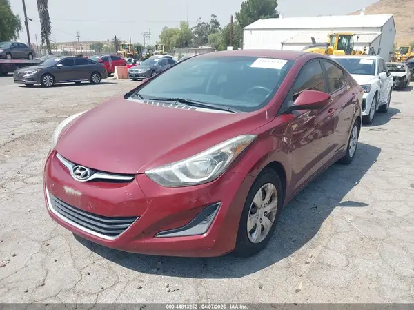 5NPDH4AE1GH707682 2016 HYUNDAI ELANTRA - Image 2