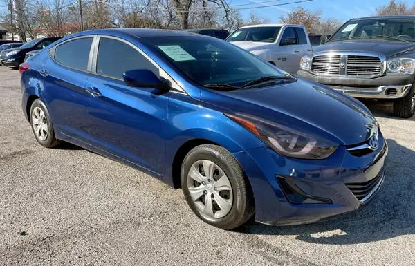5NPDH4AE1GH708704 2016 HYUNDAI ELANTRA - Image 1