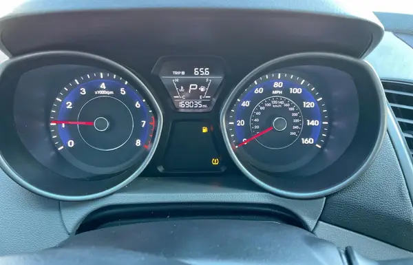 5NPDH4AE1GH708704 2016 HYUNDAI ELANTRA - Image 8