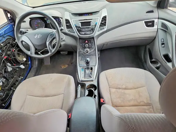 5NPDH4AE1GH708914 2016 HYUNDAI ELANTRA - Image 8