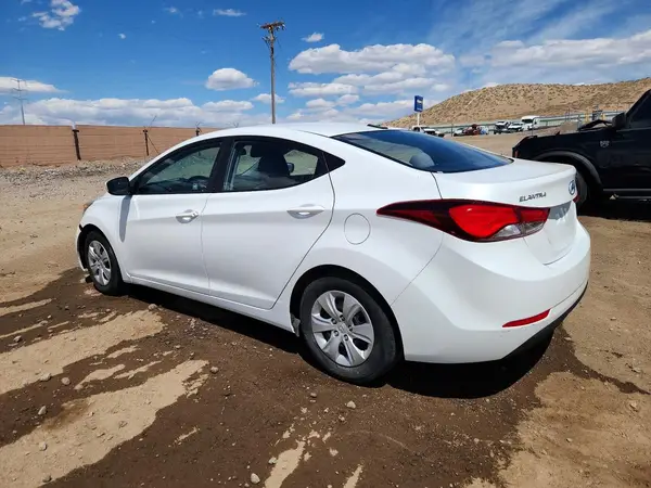 5NPDH4AE1GH710078 2016 HYUNDAI ELANTRA - Image 2