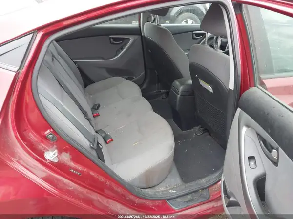 5NPDH4AE1GH710839 2016 HYUNDAI ELANTRA - Image 8