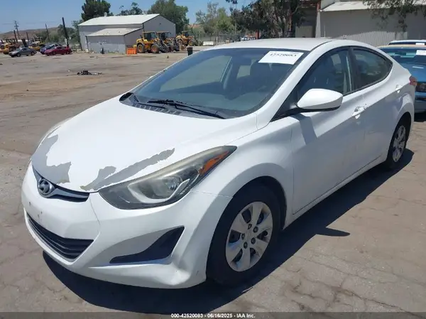 5NPDH4AE1GH710999 2016 HYUNDAI ELANTRA - Image 2