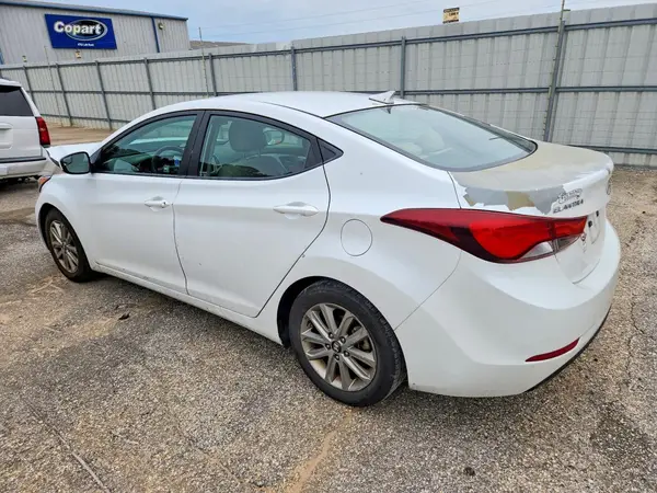5NPDH4AE1GH711361 2016 HYUNDAI ELANTRA - Image 2